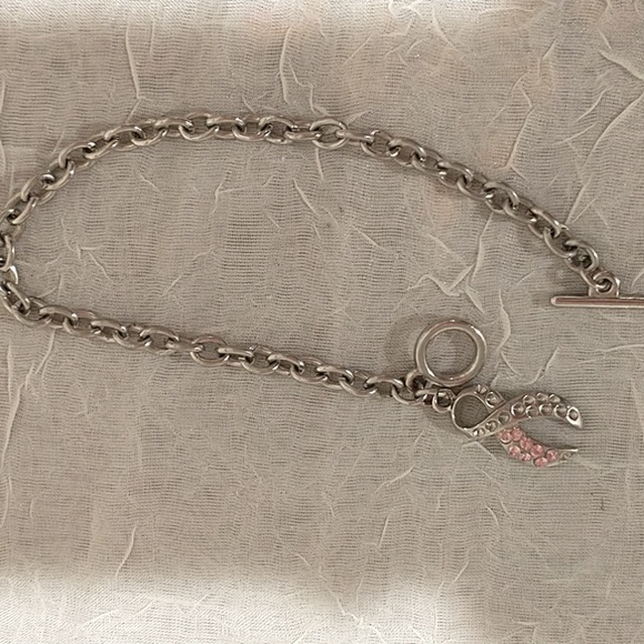 FREE Bundle Icing Silver and Pink Heart Necklace - Picture 6 of 8